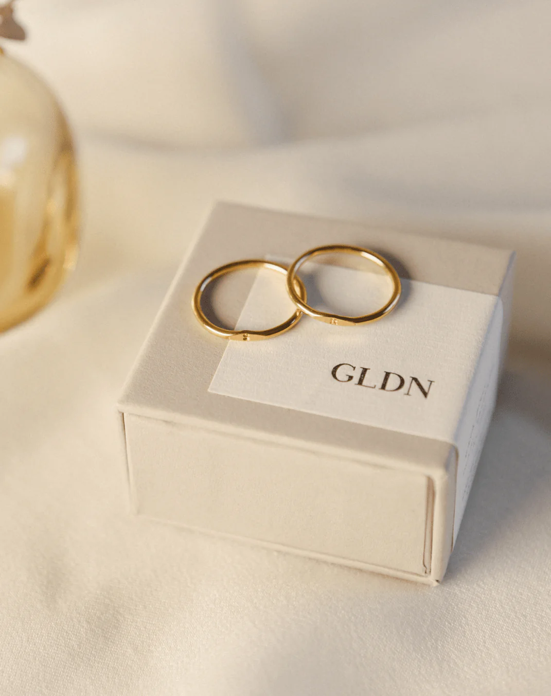 Micro Signet Ring - Image 10