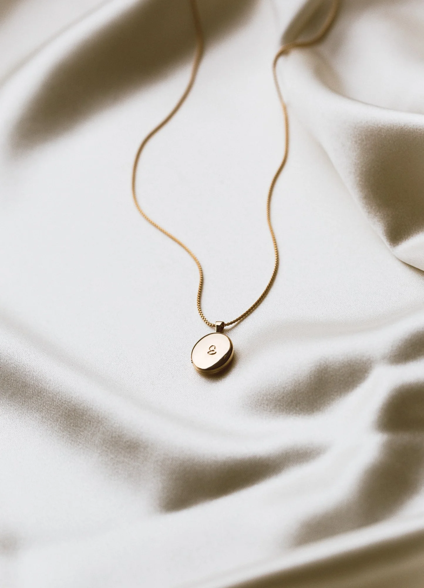 Oval Locket Necklace - Image 12