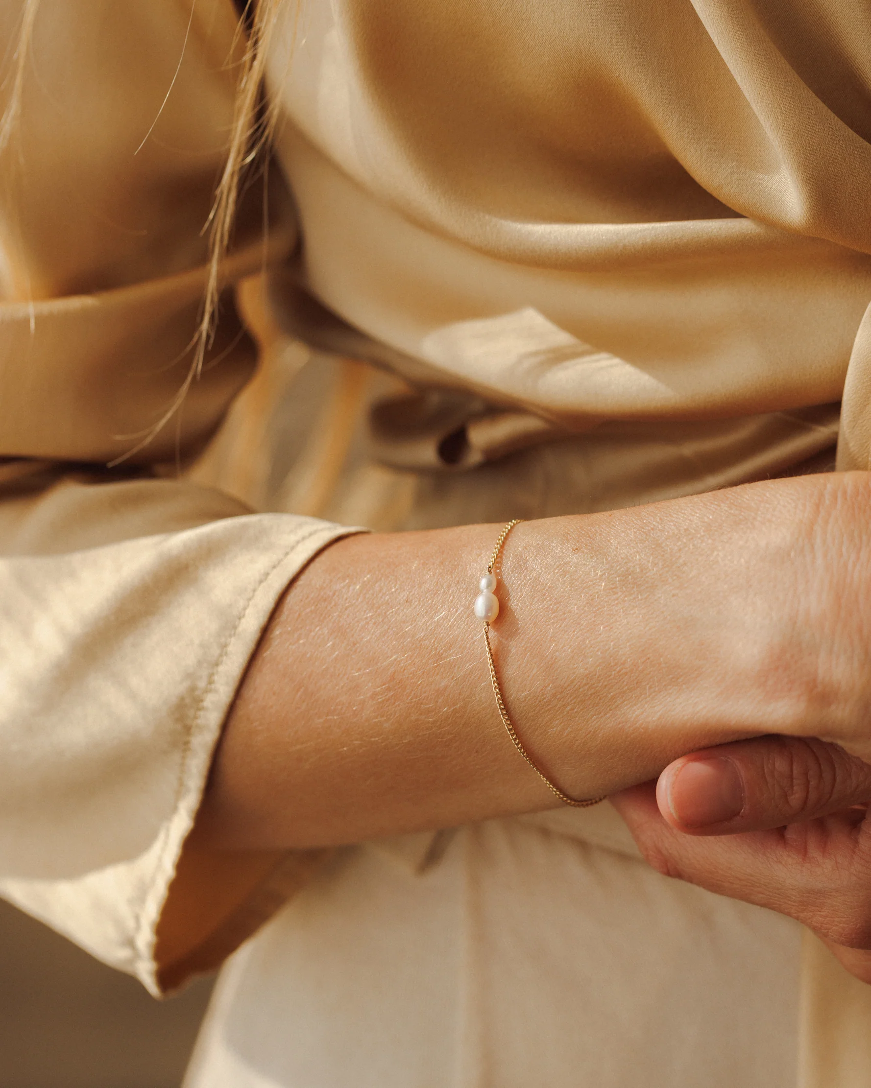 Pearl Bubble Bracelet - Image 7