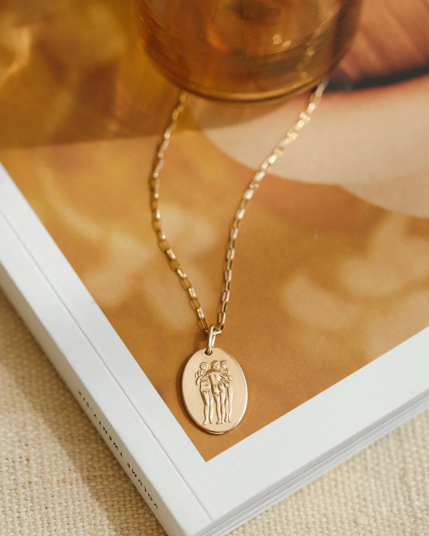 Three Graces Necklace - Image 3