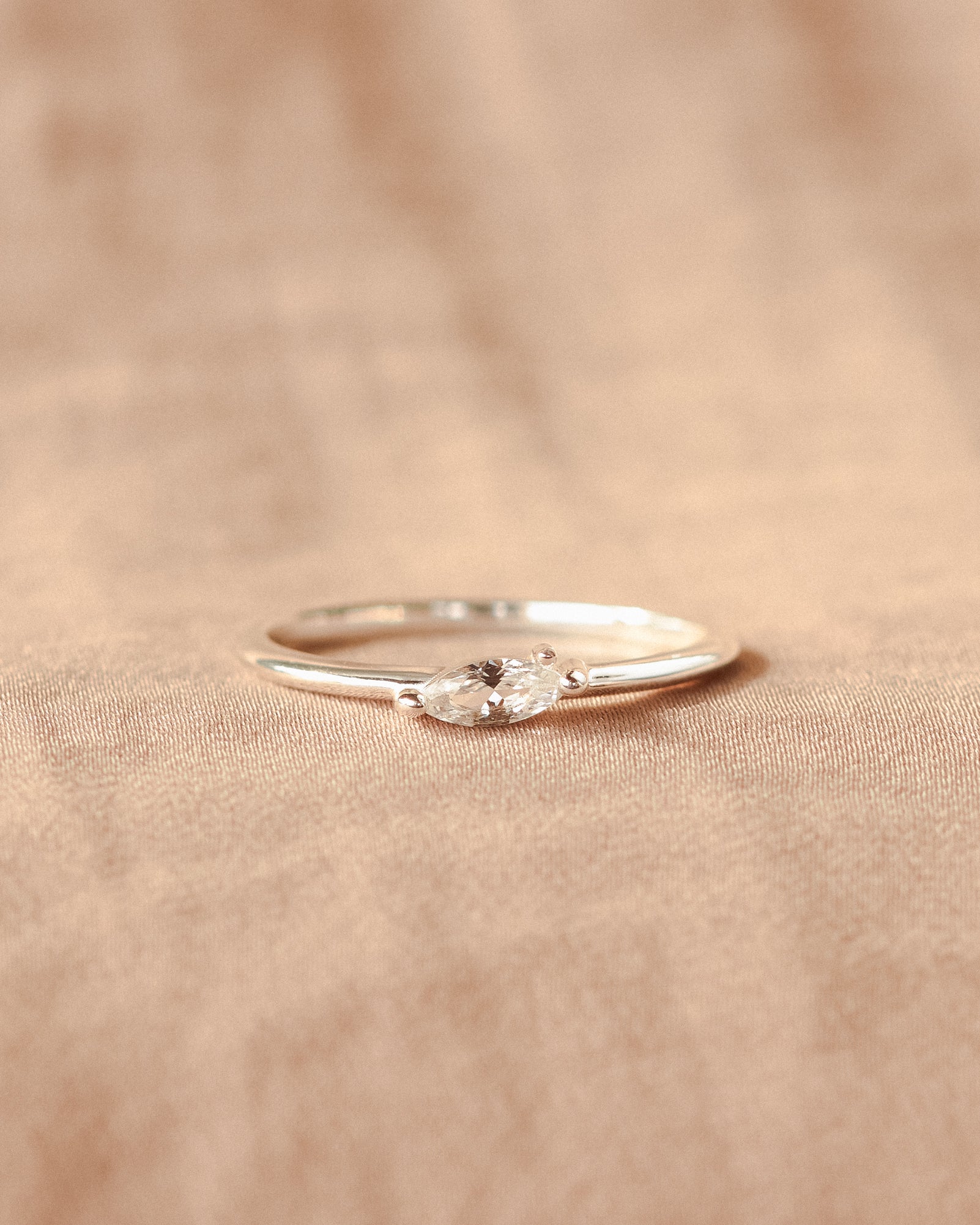 White Sapphire Leaflet Ring - Image 4