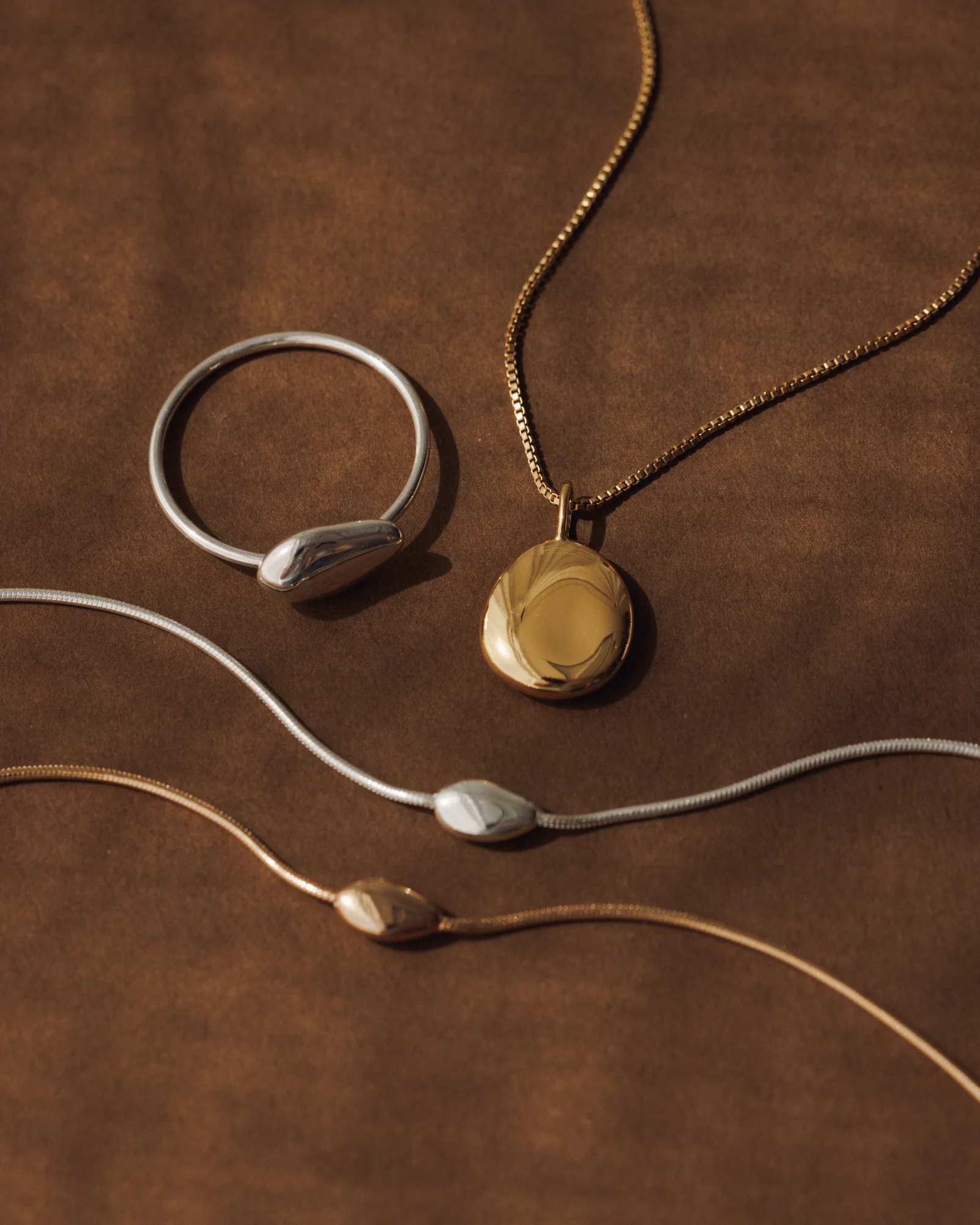 Solid Gold Worry Stone Ring - Image 4